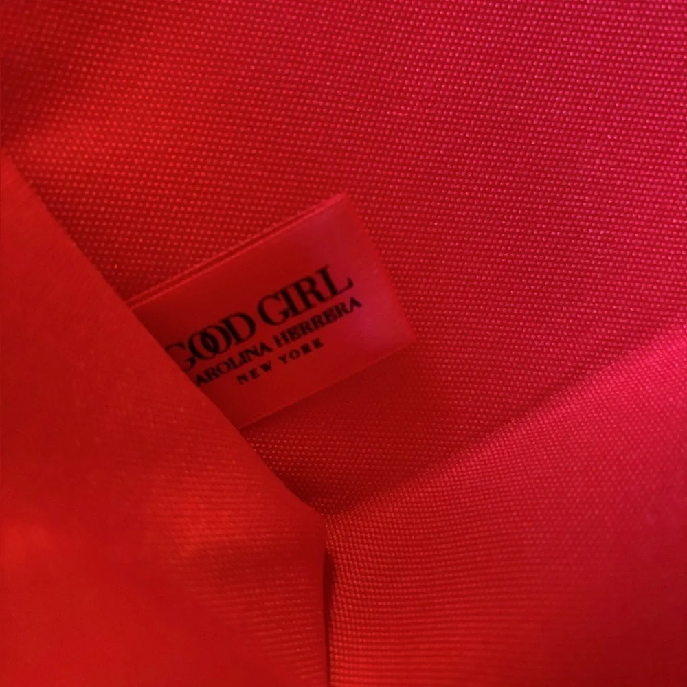 Carolina Herrera Good Girl XL Tote Bag Red & Black NWOT - Picture 9 of 11